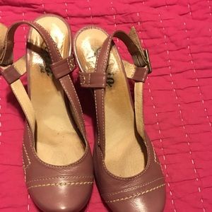 Lirio Sling back heels